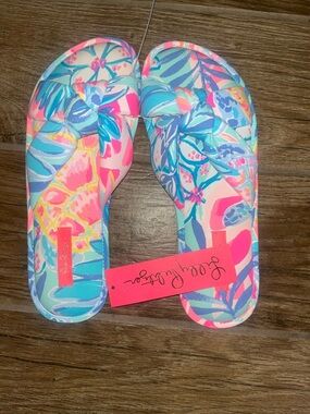 NWT Lilly Pulitzer Pool Slippers Sea Glass Aqua Rainforest Retreat L/XL